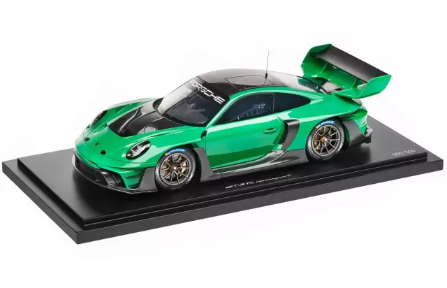 304-032 ノレブ 1/18 ポルシェ 911 GT3 2021 304-032 ノレブ 1/18 ポルシェ 911 GT3 2021